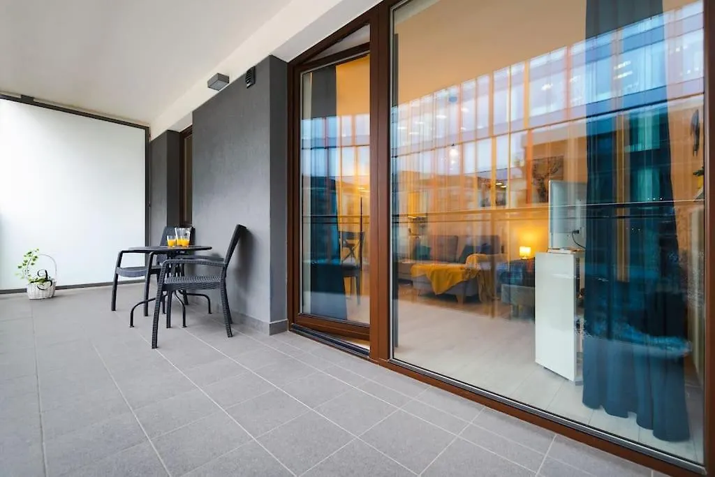 Sempre Warszawa-Smart Tv-Netflix-Amazing Location Apartment 0*, Warsaw